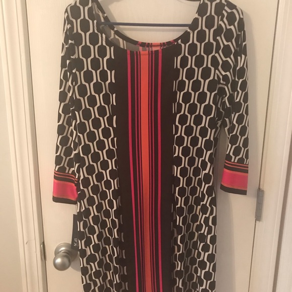 Dress - Picture 2 of 3